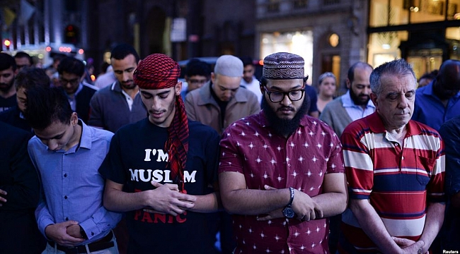 Amerika'daki Camiler Ramazan'a Hazır