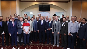 Bakan Çavuşoğlu Miamili Turizmcilerle Görüştü