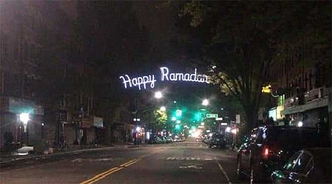 Brooklyn'de Ramazan Mahyası