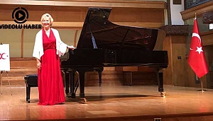 Gülsin Onay'dan Chicago'da Piyano Resitali
