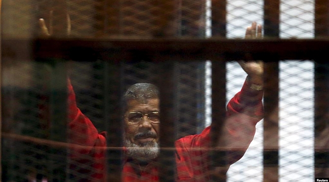 Muhammed Mursi Mahkemede Hayatını Kaybetti