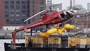 New York'ta Helikopter Gökdelene Çarptı: 1 ölü