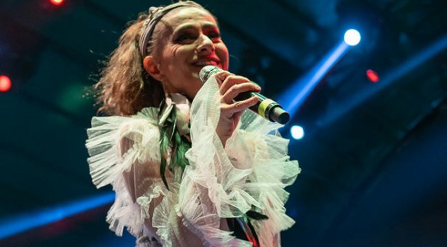 Tilbe: 'Nüfus sayımı olsa ilçe oluruz'