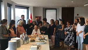 Chicago'da Mediha Süleyman'a Doğum Günü Süprizi