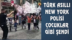 New York Polisi Çocukları Eğlendirdi
