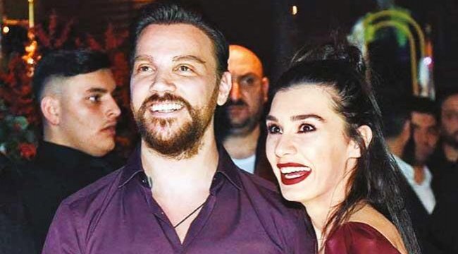 Sinan Akçıl'dan eşine soyadı hediyesi
