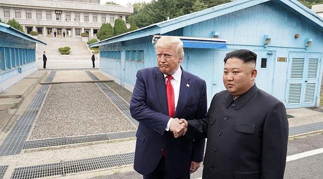 Trump Kuzey Kore Sınırına Geçti