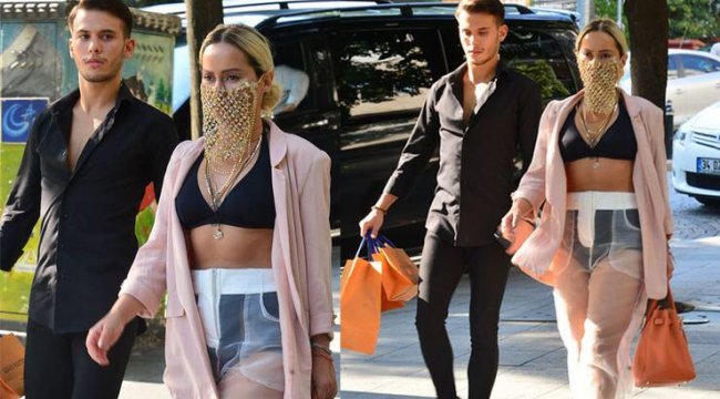 Altın peçeli 'Gaga' Asya Gashi