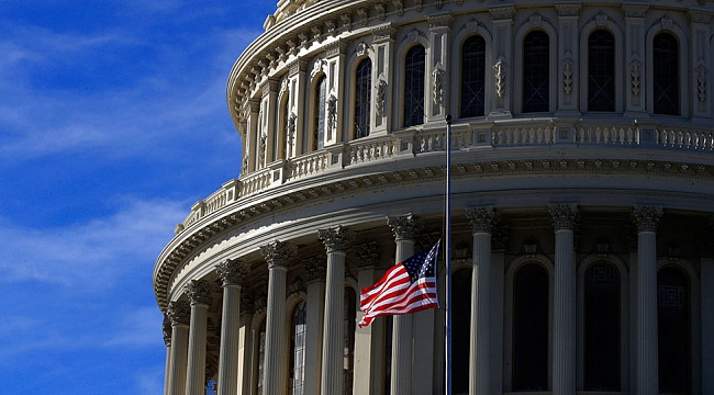 Amerika'da 5 Günlük Yas İlan Edildi