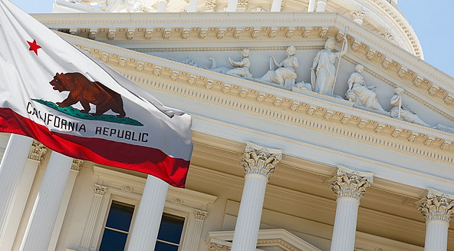 Ermenilere Bir Darbede California Mahkemesinden
