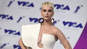 Rus TV Sunucusu da Katy Perry'i Tacizle Suçladı