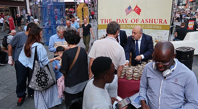 Ali Baba New York'ta Aşure Dağıttı