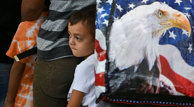 Amerika'da Kaçak Göçmenleri Sevindiren Karar