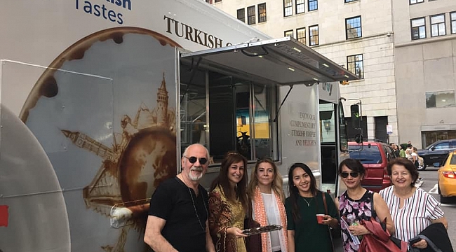 New York'ta Türk Kahvesi İkramı
