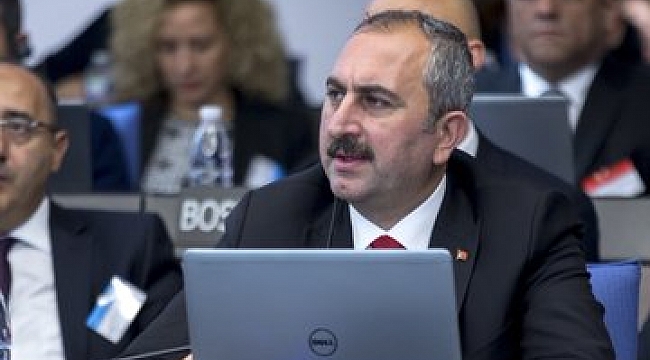 Abdülhamit Gül: Halkbank dosyası Hukuki Değil