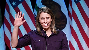 Katie Hill görevinden istifa etti