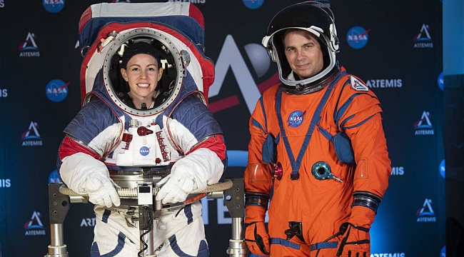 NASA, Astronotların Yeni Giysilerini Görücüye Çıkardı