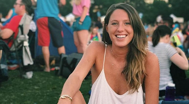 Texas'ta Bikinili fotoğrafıyla işe alınmadı