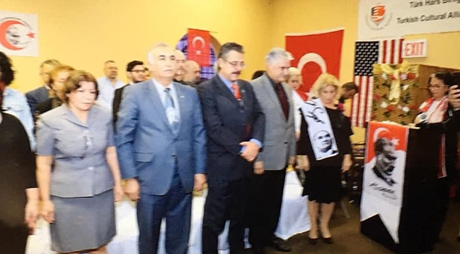 Amerikalı Türkler Atatürk'ü Staten Island'ta andı