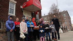 Bergen Diyanet Camiinden Thanksgiving Baklavası