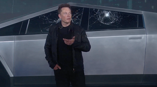 Tesla'nın Kırılmaz Denilen Camını Kırdılar