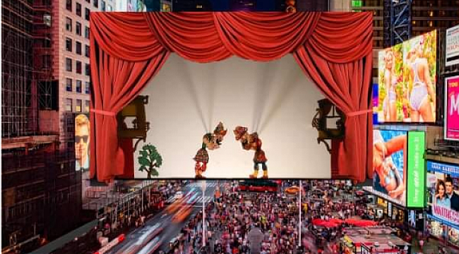Times Square'de Hacivat Karagöz Gösterisi