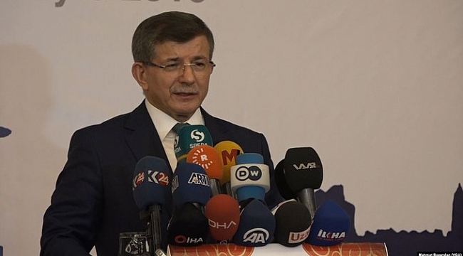 Ahmet Davutoğlu Türkiye'de Partisini Kurdu