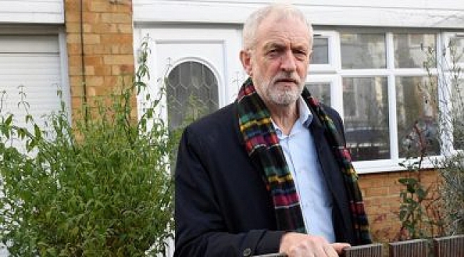 Jeremy Corbyn özür diledi