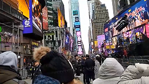 New York 2020 Yılına Times Square'de Giriyor