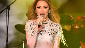 Hadise Kıbrıs'ta Yorumladı