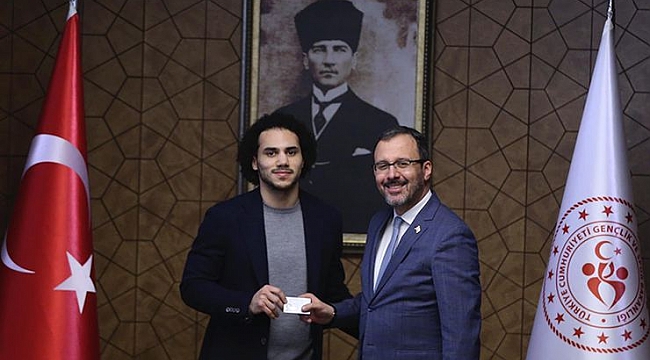 Amerikalı Shane Larkin Türk Vatandaşı Oldu