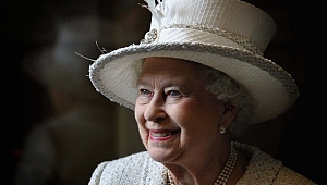 Kraliçe 2. Elizabeth'e Corona virüsü Bulaştı