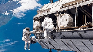 NASA Ay ve Mars için astronot ilanı verdi