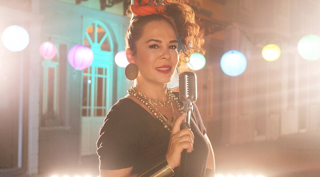 Demet, New York'ta Corona'ya Yakalandı