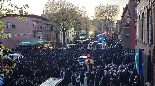 New York da mesafesiz cenaze töreni