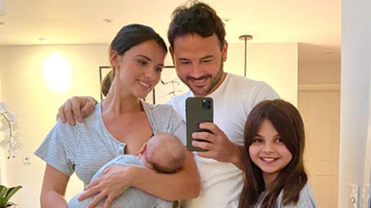 Lucy Mecklenburgh emzirirken poz verdi