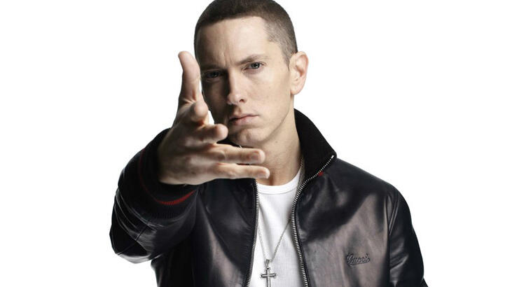 Eminem'e bağış kampanyası eleştirisi