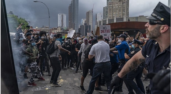 Detroit'te protestoculara ateş açıldı