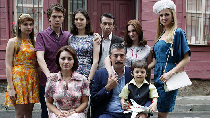 Efsane dizi 'Öyle Bir Geçer Zaman ki' yeniden ekra