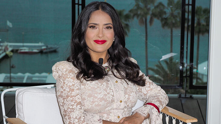 Salma Hayek’ten 19 Mayıs Paylaşımı