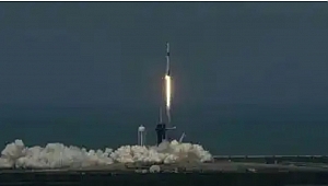 SpaceX 'in ilk insanlı uçuşu gerçekleşti