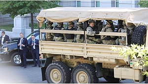 Pentagon, Trump'a ses yükseltti