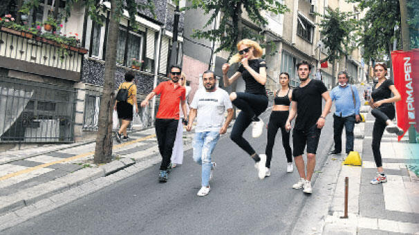 Sokakta prova