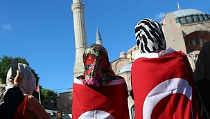 Ayasofya'ya Namaz Turu Başladı