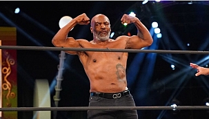 Mike Tyson Ringlere Geri Dönüyor