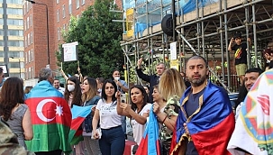 New York'ta Ermeni Saldırıları Protesto edildi