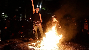 Oakland'ta Mahkeme Binasını Yaktılar