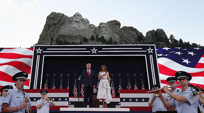 Trump Rushmore Dağı'n da