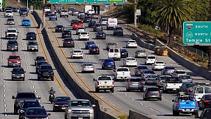 California'da Benzinli ve Dizel araçları Kaldırıyor