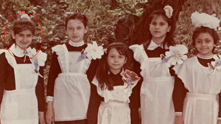 Nesrin Cavadzade takipçilerini geçmişe götürdü